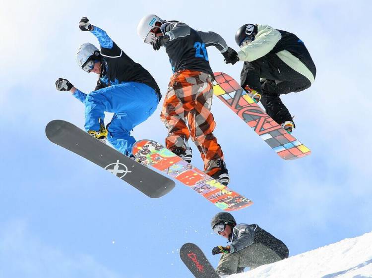 skok snowboard